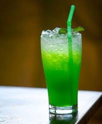 St. Patrick's Day Party - 7up Green Apple Lemonade Spritzer
